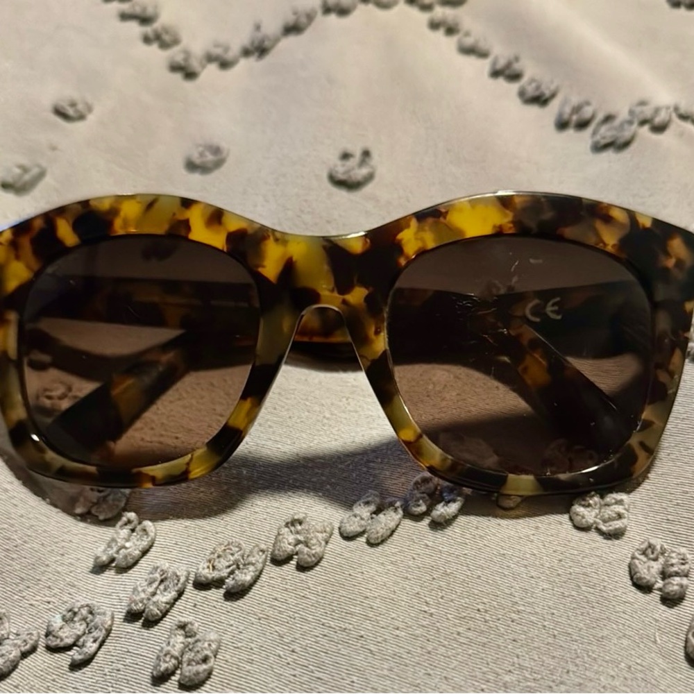 Maui Jim "Alulu" Stylish Tortoiseshell Sunglasses